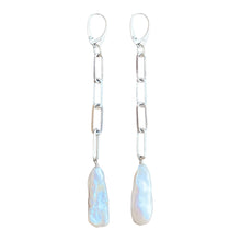Load image into Gallery viewer, Chain pearl earrings