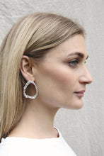 Load image into Gallery viewer, Melt drop earrings
