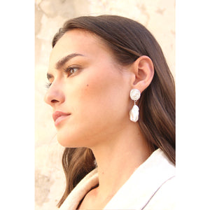 Moon pearl earrings