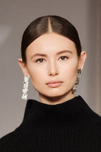 Load image into Gallery viewer, Melt wrinkle earrings