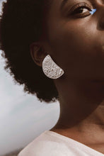 Load image into Gallery viewer, Sculpted moon earrings
