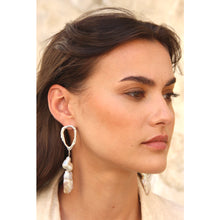 Load image into Gallery viewer, Double pearls drop earrings