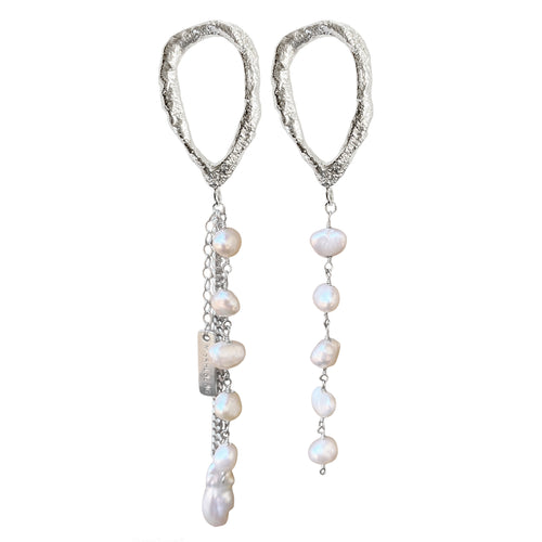 Drop pearl logo earrings