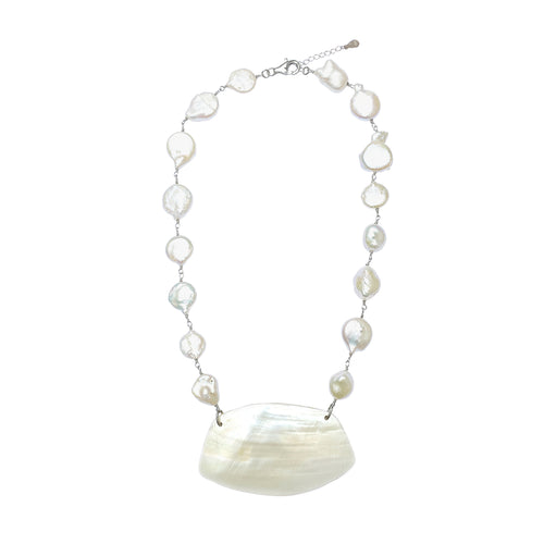 Sculpted shell pearl necklace